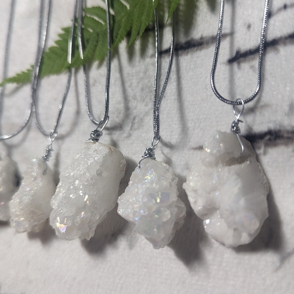 White agate druzy necklace - Picture 2 of 7